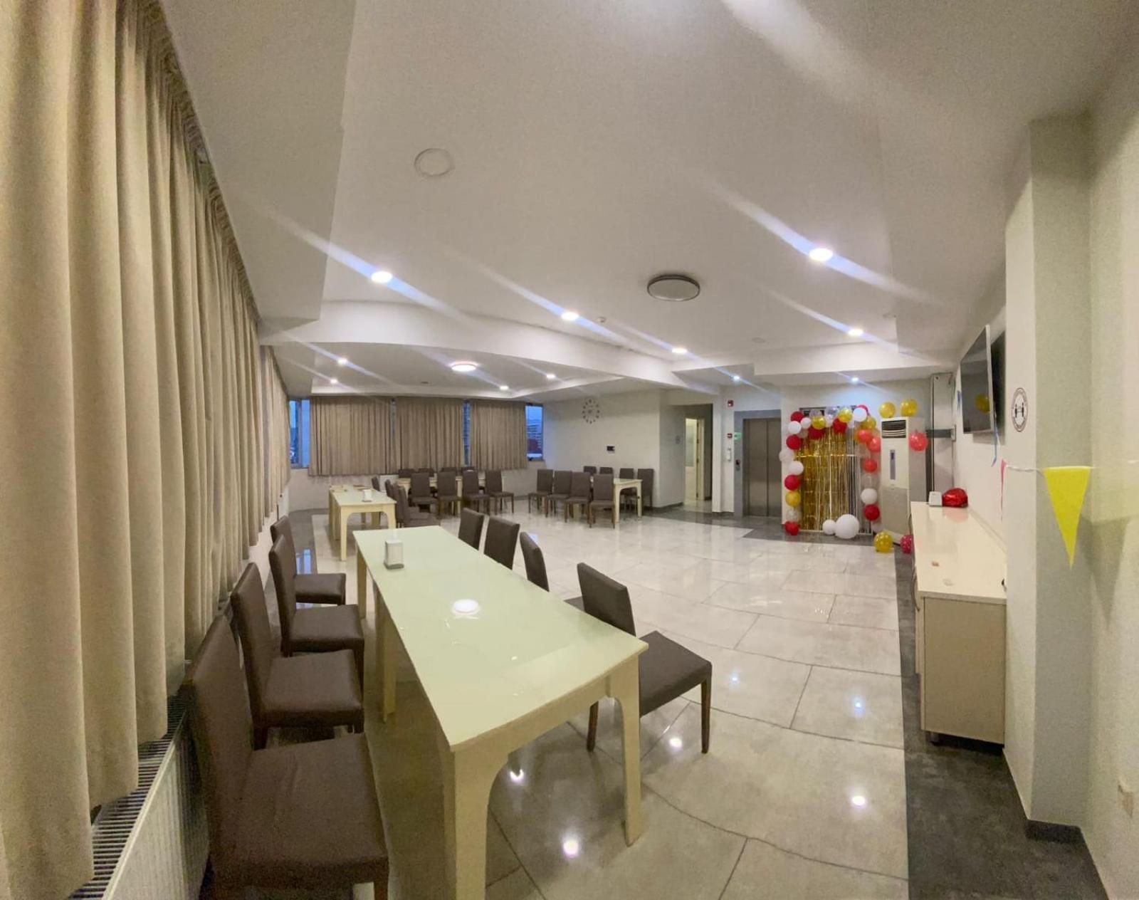 Sunrise Hotel Batoemi Buitenkant foto