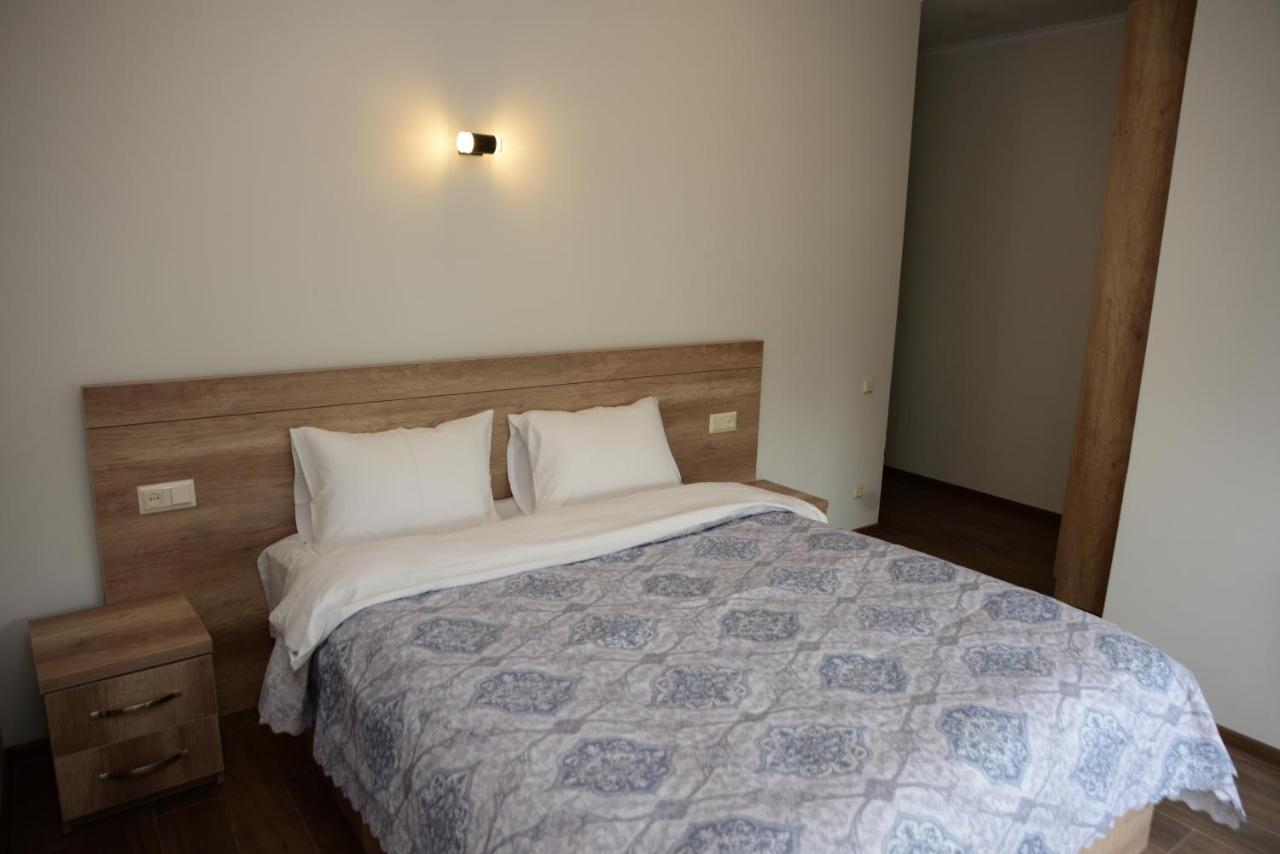 Sunrise Hotel Batoemi Buitenkant foto
